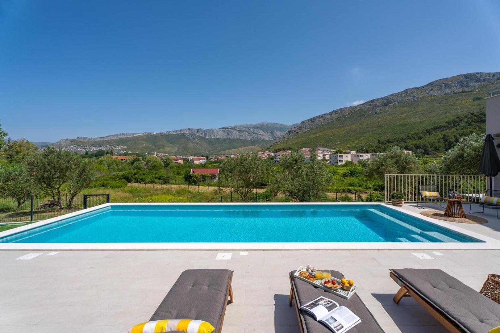 New! Villa Mamma Mia, A 6-Bedroom Property With 40Sqm Pool Podstrana Exterior photo